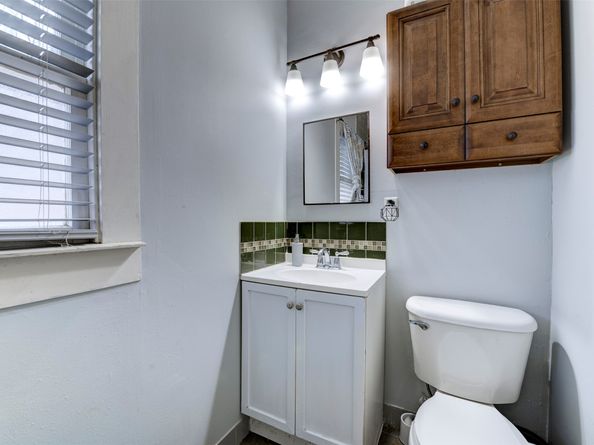 121 E 32nd Street, Houston TX 77018