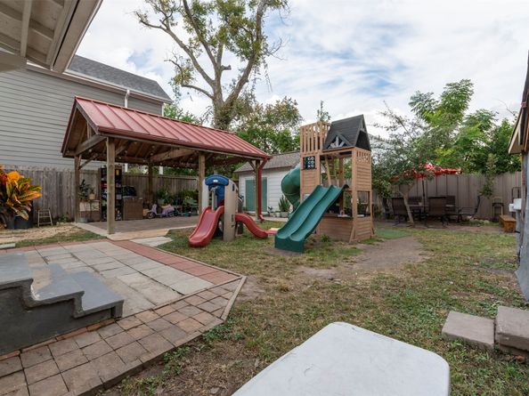 121 E 32nd Street, Houston TX 77018