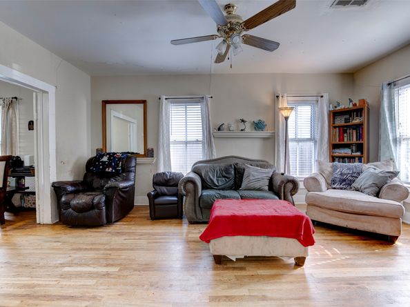 121 E 32nd Street, Houston TX 77018