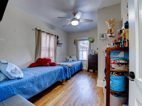 121 E 32nd Street, Houston TX 77018