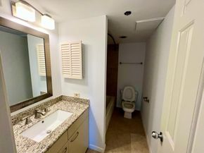 3525 Sage Road 704, Houston TX 77056