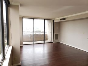 3525 Sage Road 704, Houston TX 77056