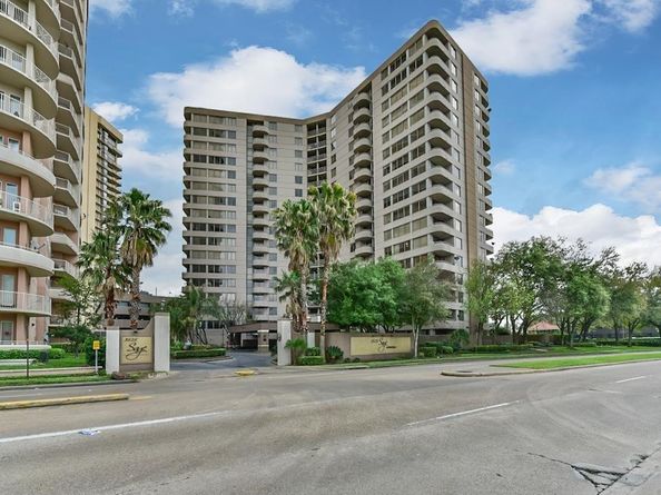 3525 Sage Road 704, Houston TX 77056