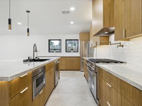 1423 Mapleton Drive, Houston TX 77043