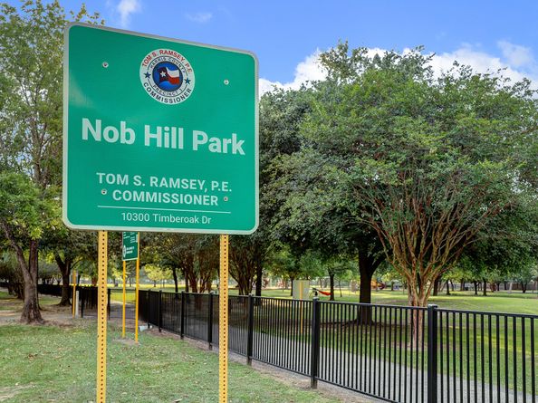 1423 Mapleton Drive, Houston TX 77043