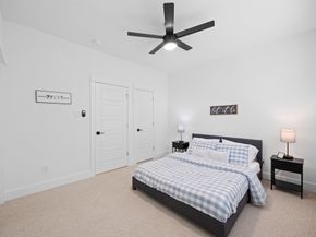 320 Neyland Street, Houston TX 77022