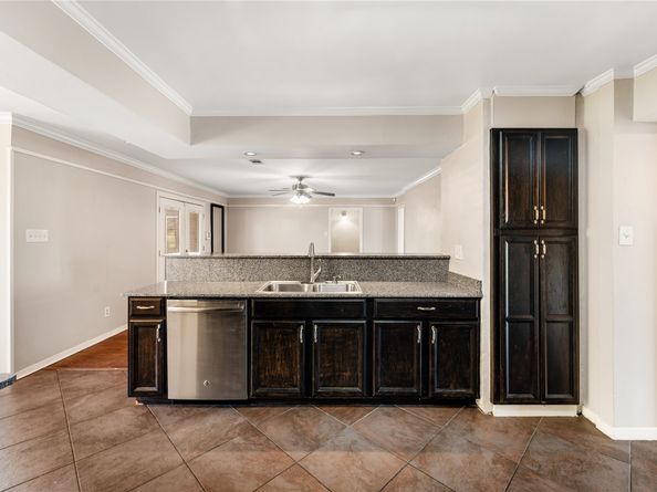 10134 Hanka Drive, Houston TX 77043