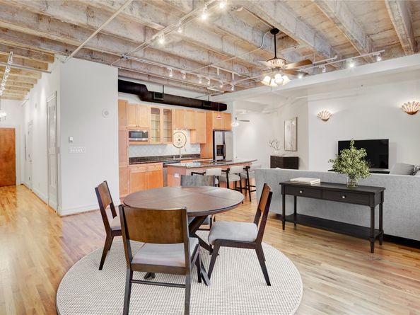 201 Main Street 3D, Houston TX 77002