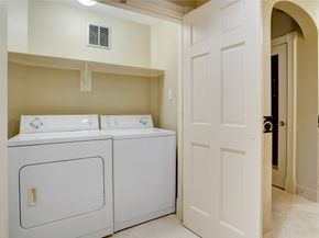 201 Main Street 3D, Houston TX 77002