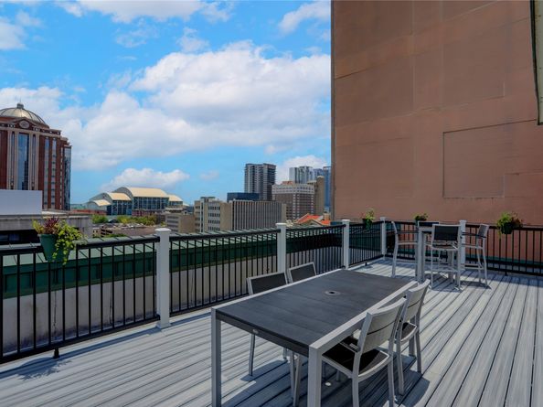 201 Main Street 3D, Houston TX 77002