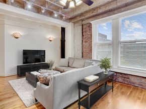 201 Main Street 3D, Houston TX 77002