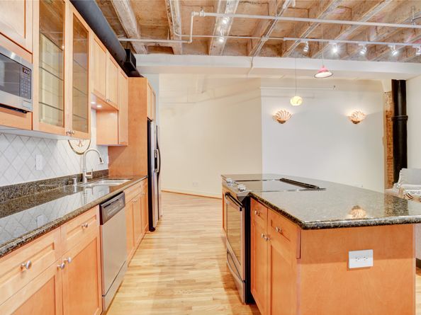 201 Main Street 3D, Houston TX 77002