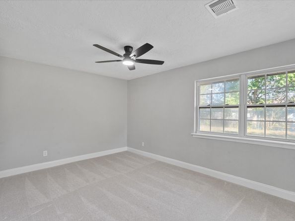 5531 Elm Tree Drive, Houston TX 77048