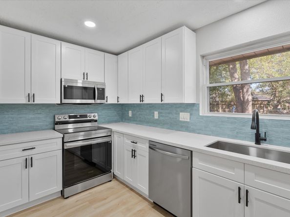 5531 Elm Tree Drive, Houston TX 77048