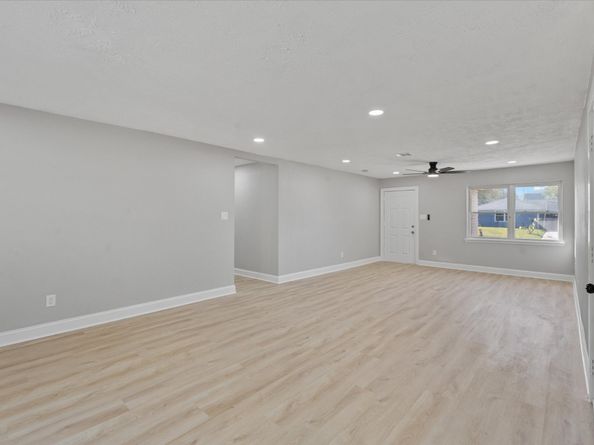 5531 Elm Tree Drive, Houston TX 77048