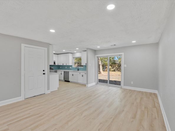 5531 Elm Tree Drive, Houston TX 77048