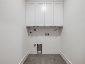 2630 PECKHAM Street, Houston TX 77098