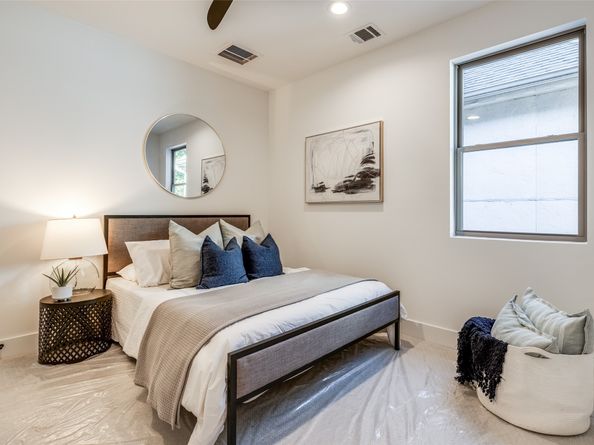 2630 PECKHAM Street, Houston TX 77098