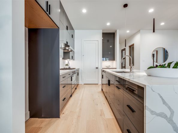 2630 PECKHAM Street, Houston TX 77098