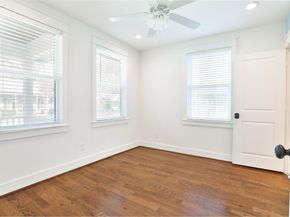 126 2nd Street, Sugar Land TX 77498