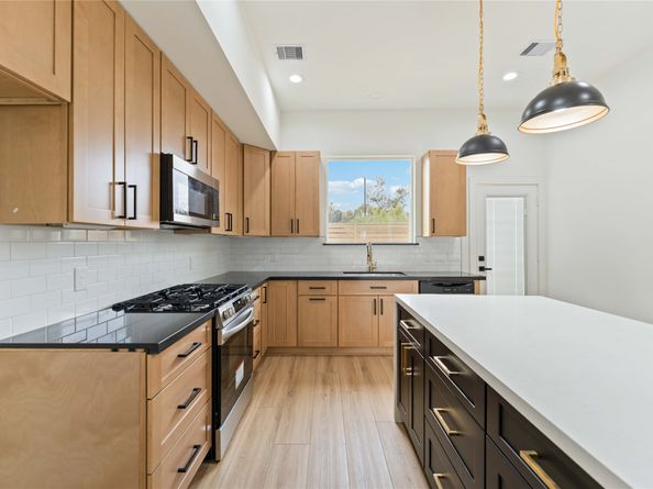 8044 Sunbury Street, Houston TX 77028