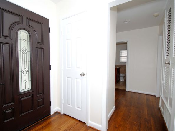 7953 Ridgeview Drive, Houston TX 77055