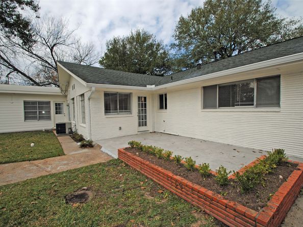 7953 Ridgeview Drive, Houston TX 77055