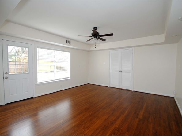 7953 Ridgeview Drive, Houston TX 77055