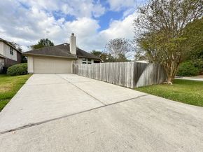 73 E Montfair Boulevard, The Woodlands TX 77382