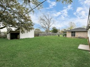 6411 Hollow Oaks Drive, Houston TX 77050