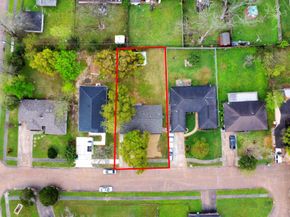 6411 Hollow Oaks Drive, Houston TX 77050