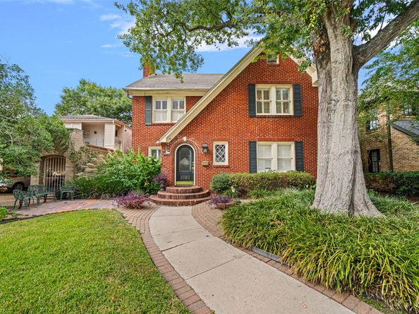 2320 Wroxton Road, Houston TX 77005