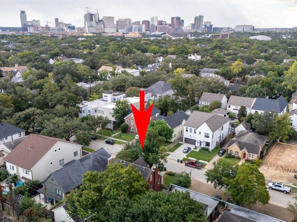 2320 Wroxton Road, Houston TX 77005