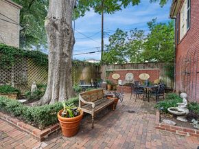 2320 Wroxton Road, Houston TX 77005