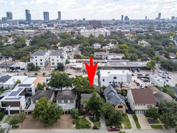 2320 Wroxton Road, Houston TX 77005