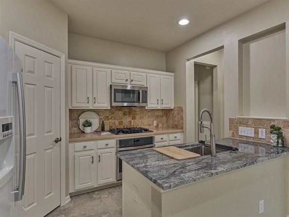 11 Endor Forest Place, The Woodlands TX 77382