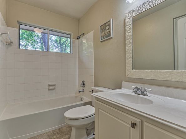 11 Endor Forest Place, The Woodlands TX 77382