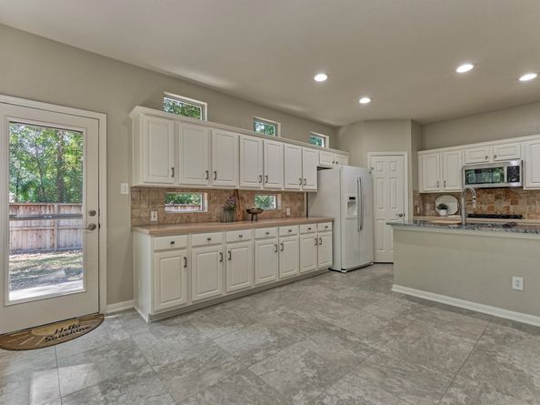 11 Endor Forest Place, The Woodlands TX 77382