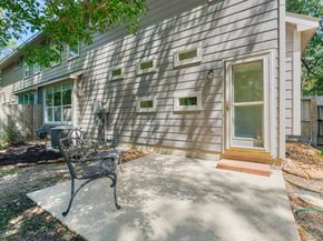 11 Endor Forest Place, The Woodlands TX 77382