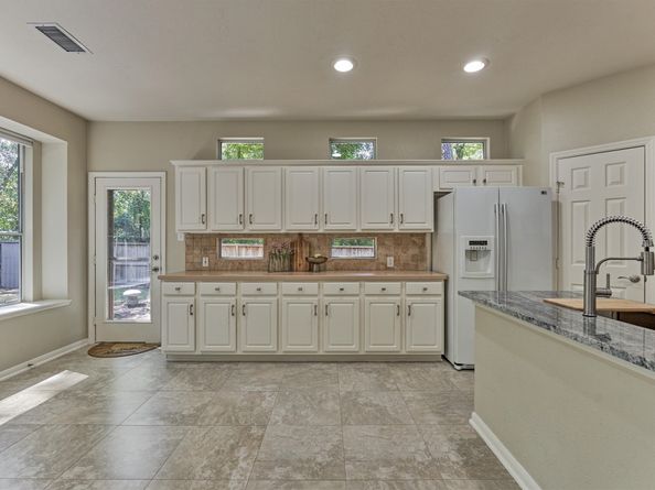 11 Endor Forest Place, The Woodlands TX 77382