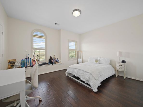5107 Rowley Falls Lane, Sugar Land TX 77479