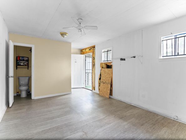 1028 N Victory Drive, Houston TX 77088