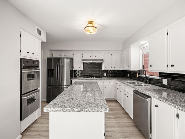 15686 Barkers Landing Road, Houston TX 77079