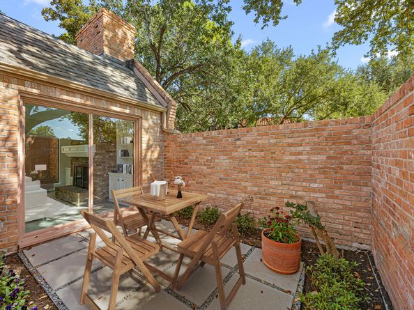 15686 Barkers Landing Road, Houston TX 77079