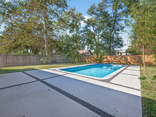 9102 N Allegro Street, Houston TX 77080