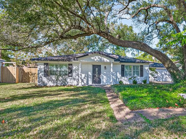 9102 N Allegro Street, Houston TX 77080