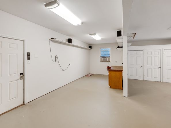 6 S Buck Ridge, The Woodlands TX 77381