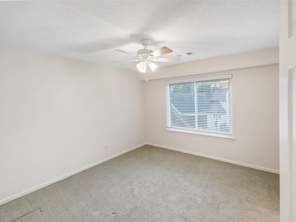 6 S Buck Ridge, The Woodlands TX 77381