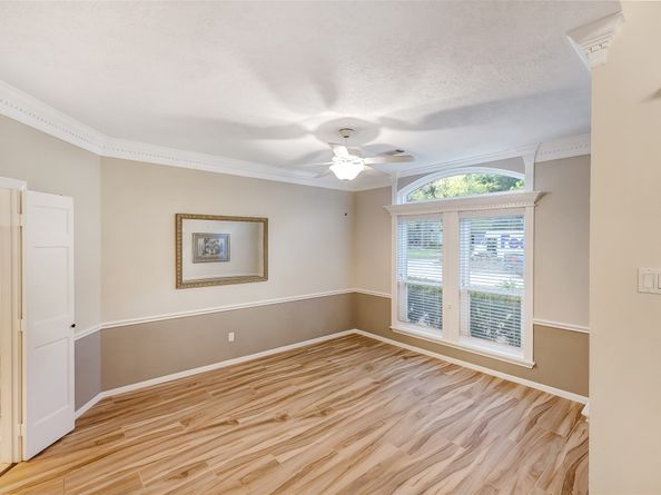 6 S Buck Ridge, The Woodlands TX 77381