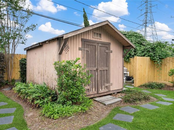 1506 Foxwood Road, Houston TX 77008